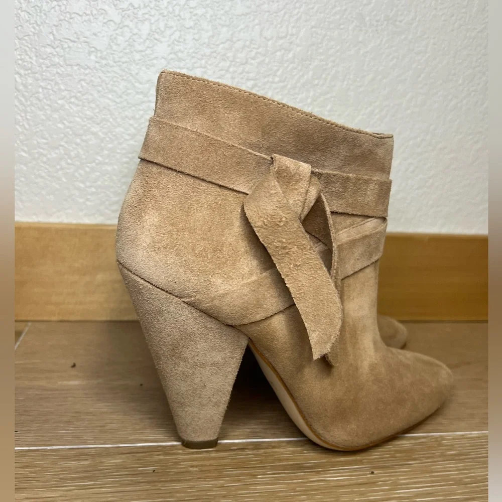 Nine West Acesso Suede Booties